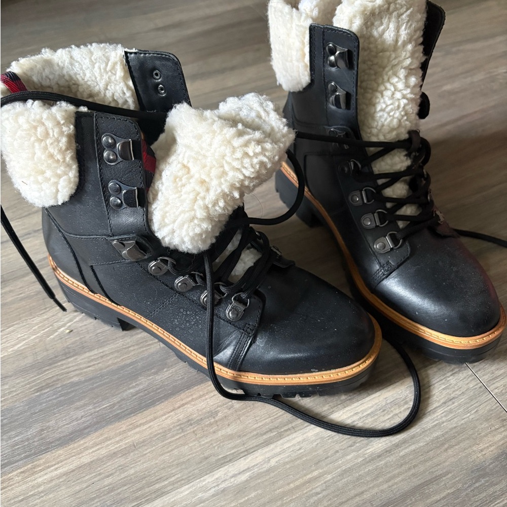 Black Faux-Shearling Lace-Up Winter Boots